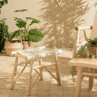 Tabouret rondins de teck naturel assise macramé blanc MANAK PIER IMPORT