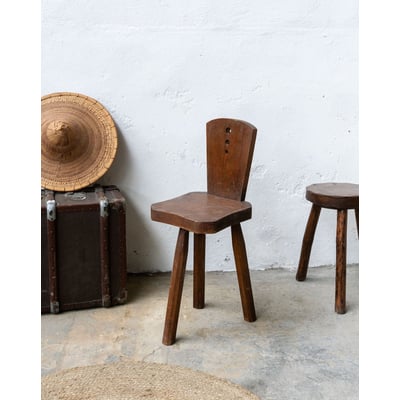 Chaise primitive en bois massif Claude N°1697 - Bon état DEBONGOUT
