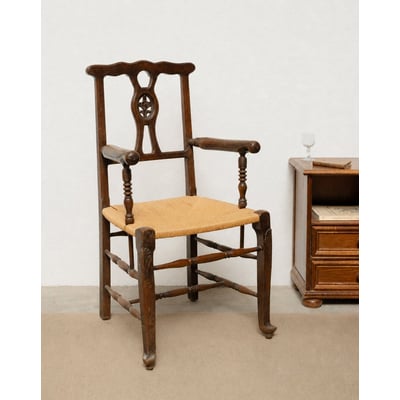 Grand fauteuil en bois gravé et en paille Ernest N°1084 - Bon état DEBONGOUT