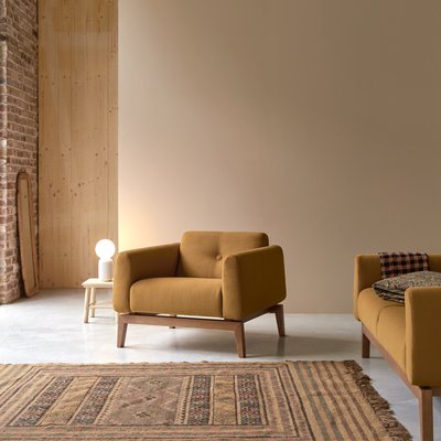 Fauteuil en chêne massif et tissu moutarde BJORN TIKAMOON