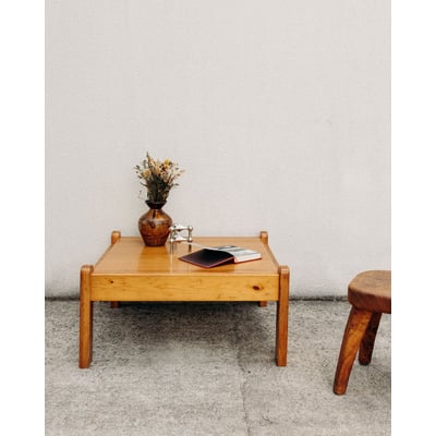 Table basse en pin au style chalet Léonie N°1007 - Bon état DEBONGOUT