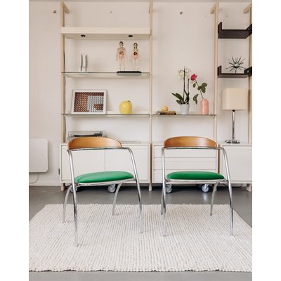 Paire de chaises en métal Diana N°501 - Bon état DEBONGOUT