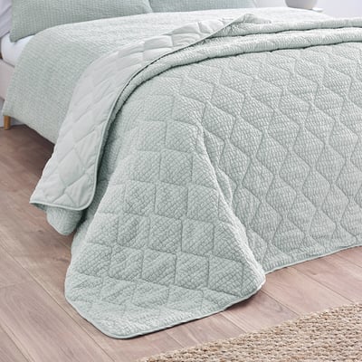 Crinkle Seersucker Texture Bedspread CATHERINE LANSFIELD