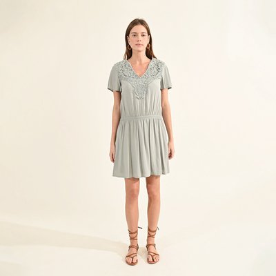 Robe courte, détails brodés MOLLY BRACKEN