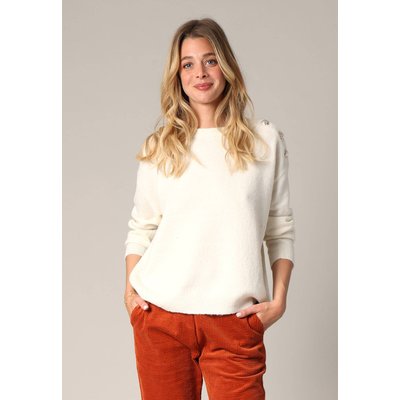 Pull en maille douce avec boutons décoratifs
 IRINA DEELUXE