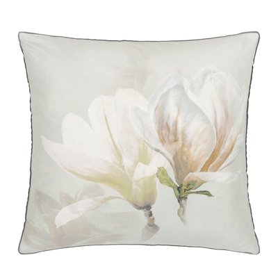 Taie d'oreiller imprimée en satin de coton, YULAN MAGNOLIA DESIGNERS GUILD
