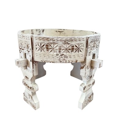 Table basse ronde en bois sculpté - AMAYA MATHI DESIGN