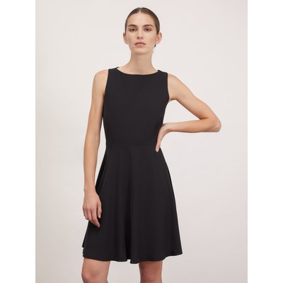Mini robe sans manches en tissu crêpe teinte unie MOTIVI