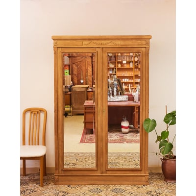 Vitrine en bois sablé Victoria N°1334 - Bon état DEBONGOUT