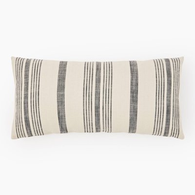 Coussin rectangulaire fines rayures, 35x70cm, 100% polyester MONOPRIX