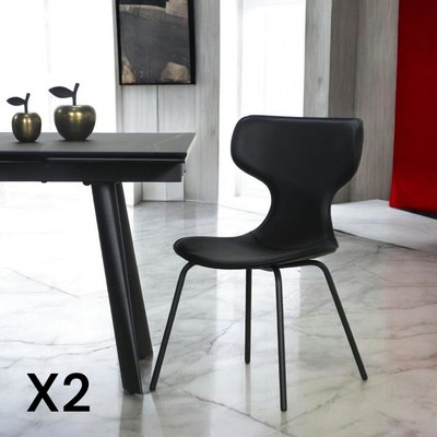 Chaise noire avec dossier en T, revêtement nettoyable (lot de 2) LOMBARDIE PIER IMPORT