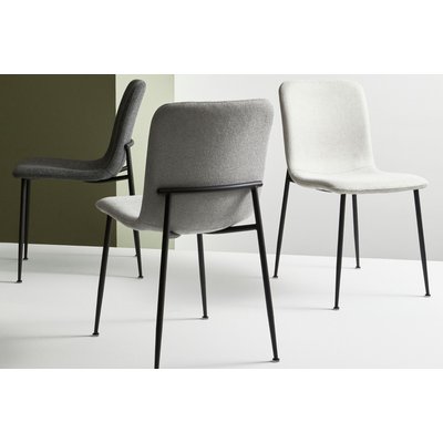 Chaises design en tissu et pieds en métal noir (lot de 4) - BREDA HELLIN, DEPUIS 1862