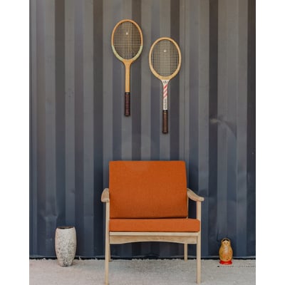 Fauteuil en bois et coussins en tissu orange Jakob N°1181 - Bon état DEBONGOUT
