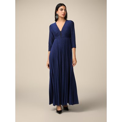 Robe longue en 57% viscose, 14% polyester, 13% fibre métallisée, 12% polyamide, 4% élasthanne. Doublure : 100% polyester. OLTRE