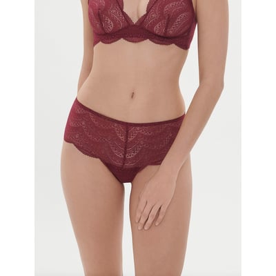 Shorty, KARMA SIMONE PERELE