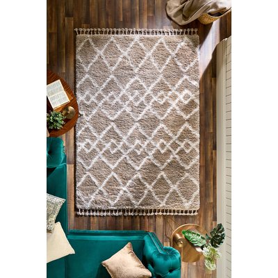 Moroccan Berber Style Rug SO'HOME