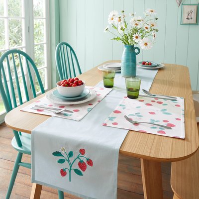 Strawberry Garden Table Runner 32x220cm CATHERINE LANSFIELD
