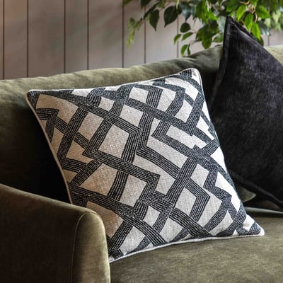 Celine Jacquard Cushion ÉDITÉ