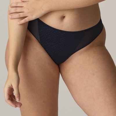 String YELAPA PRIMADONNA