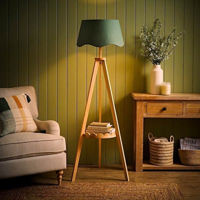 Morrina Scallop Shelf Floor Lamp with Scalloped Shade SO'HOME