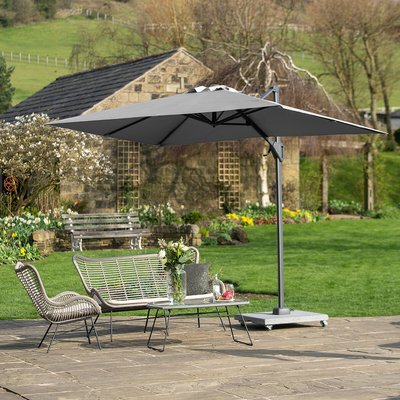 Voyager Parasol Cantilever T1 (3mx2m) SO'HOME