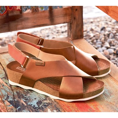 Sandalias de piel con cuña Mahon PIKOLINOS