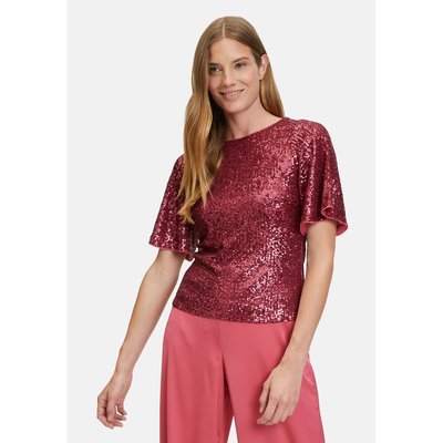 Haut rouge habillé femme sale