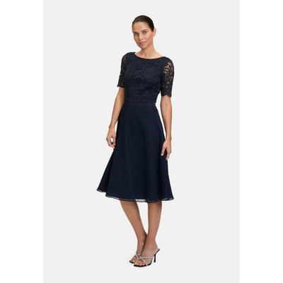 Robe de cocktail en dentelle VERA MONT