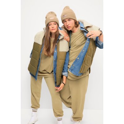 Gilet matelassé unisexe à coupe large et STUDIO UNTOLD