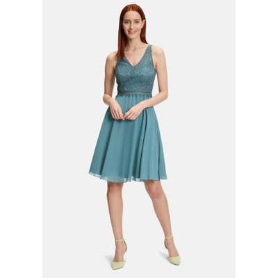 Robe de cocktail en dentelle VERA MONT