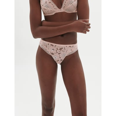 Tanga, FESTIVE SIMONE PERELE