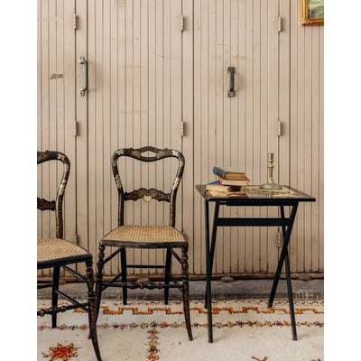 Paire de chaises au style asiatique Claude N°1601 - Bon état DEBONGOUT