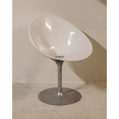 Fauteuil aux lignes aériennes et son piétement métal Jakob N°1382 - Bon état DEBONGOUT
