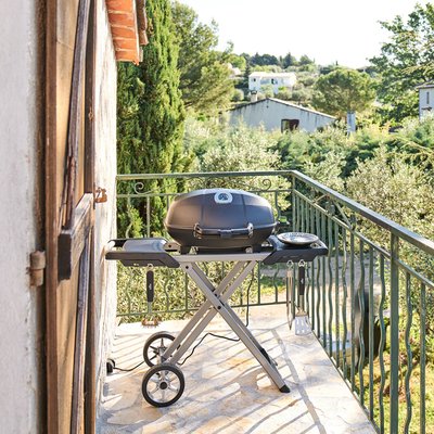 Barbecue électrique  TravelQ Pro 285E sur chariot pliable NAPOLEON
