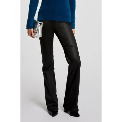 Pantalon serré en haut et large en bas sale
