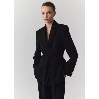 Blazer de costume croisé avec ceinture MANGO