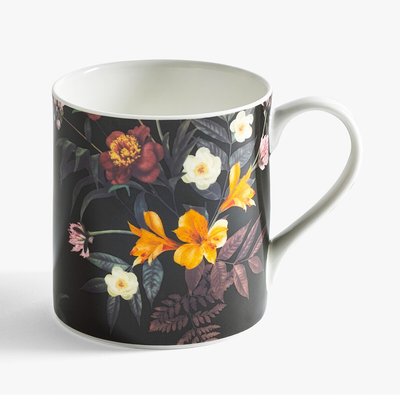 Isola Bone China Mug in Black MM LIVING