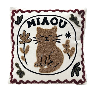 Coussin brodé motif chat décoratif OPJET