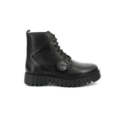 Kickers pied large deals