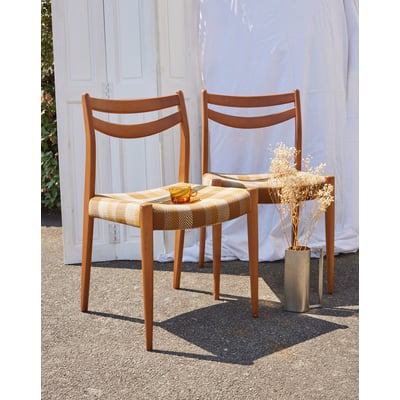 Paire de chaises au design scandinave Alma N°1743 - Bon état DEBONGOUT