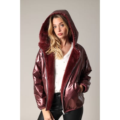 Veste réversible en métal et imitation fourrure
 ISSIA DEELUXE
