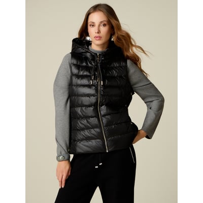 Veste matelassée légère sans manches avec capuche OLTRE