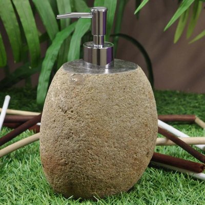 Distributeur de savon en galet de rivière rond WANDA COLLECTION