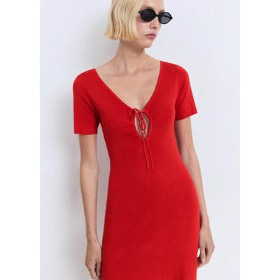 Robe en maille décolleté nœud MANGO