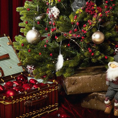 Suspension de noël décorative en plumes H15 SIA DECO