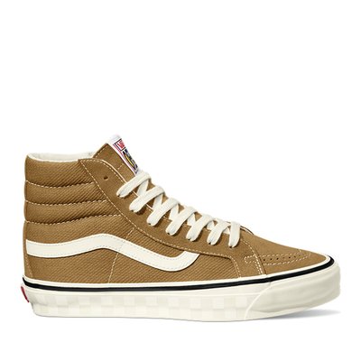 Vans alte oro store
