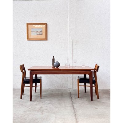 Table à manger en teck Karla N°355 - Bon état DEBONGOUT