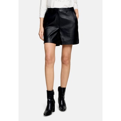 Short à poches extérieures BETTY & CO