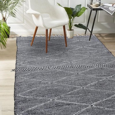 Authentique tapis berbère fait à la main en laine ZANAFI UN AMOUR DE TAPIS