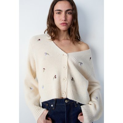 Gilet boutonné avec broderies fleurs GELLIE ETAM